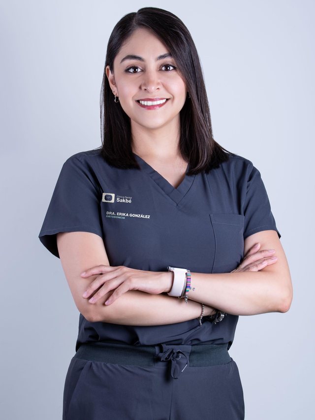 Dra. Erika González, ortodoncia y ortopedia maxilofacial en Clínica Dental Sakbé, Narvarte, CDMX